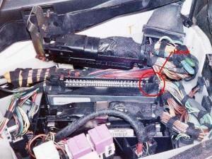 снимаем порт от ECU e39