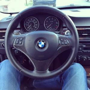 новый руль e90