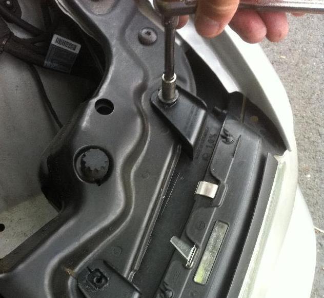 фара крепеж e66